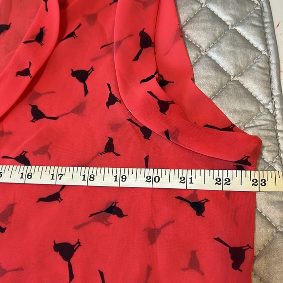 Plane Sheer coral sleeveless blouse XL with navy bird print - Picture 4 of 6